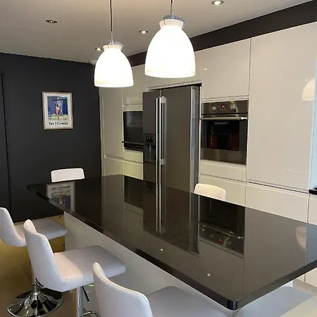 Appartement Magnifique Modern Avec Terrasse Fern12 *